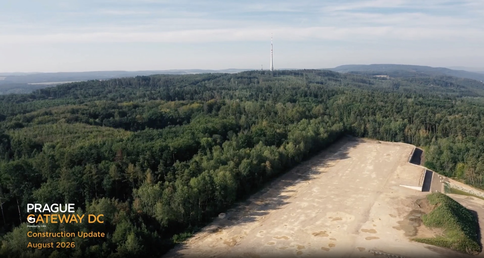 Staveniště původního datového centra Prague Gateway DC u Jíloviště v srpnu 2026